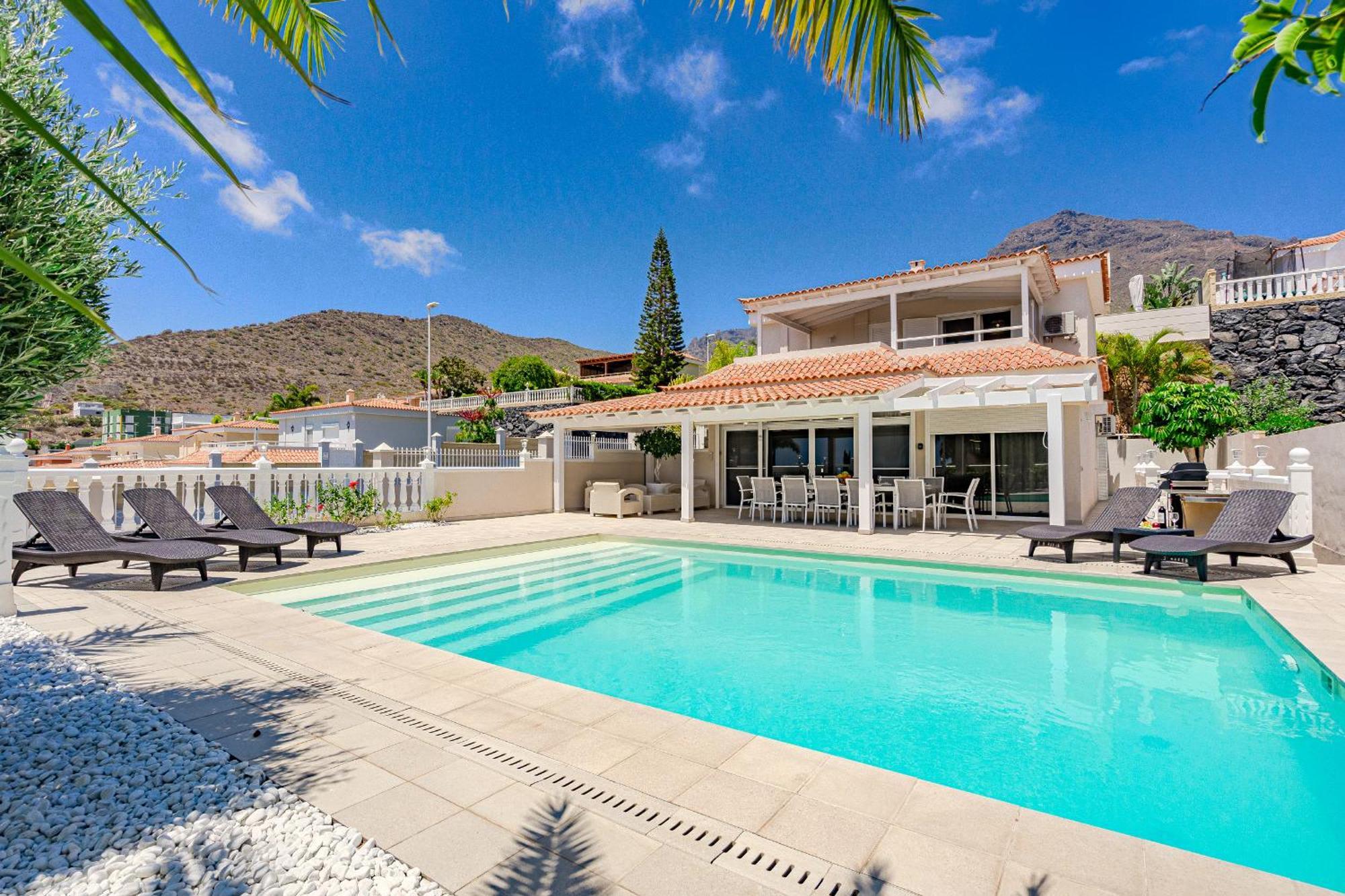 Villa Sabina - 6 Bedroom House アデヘ エクステリア 写真