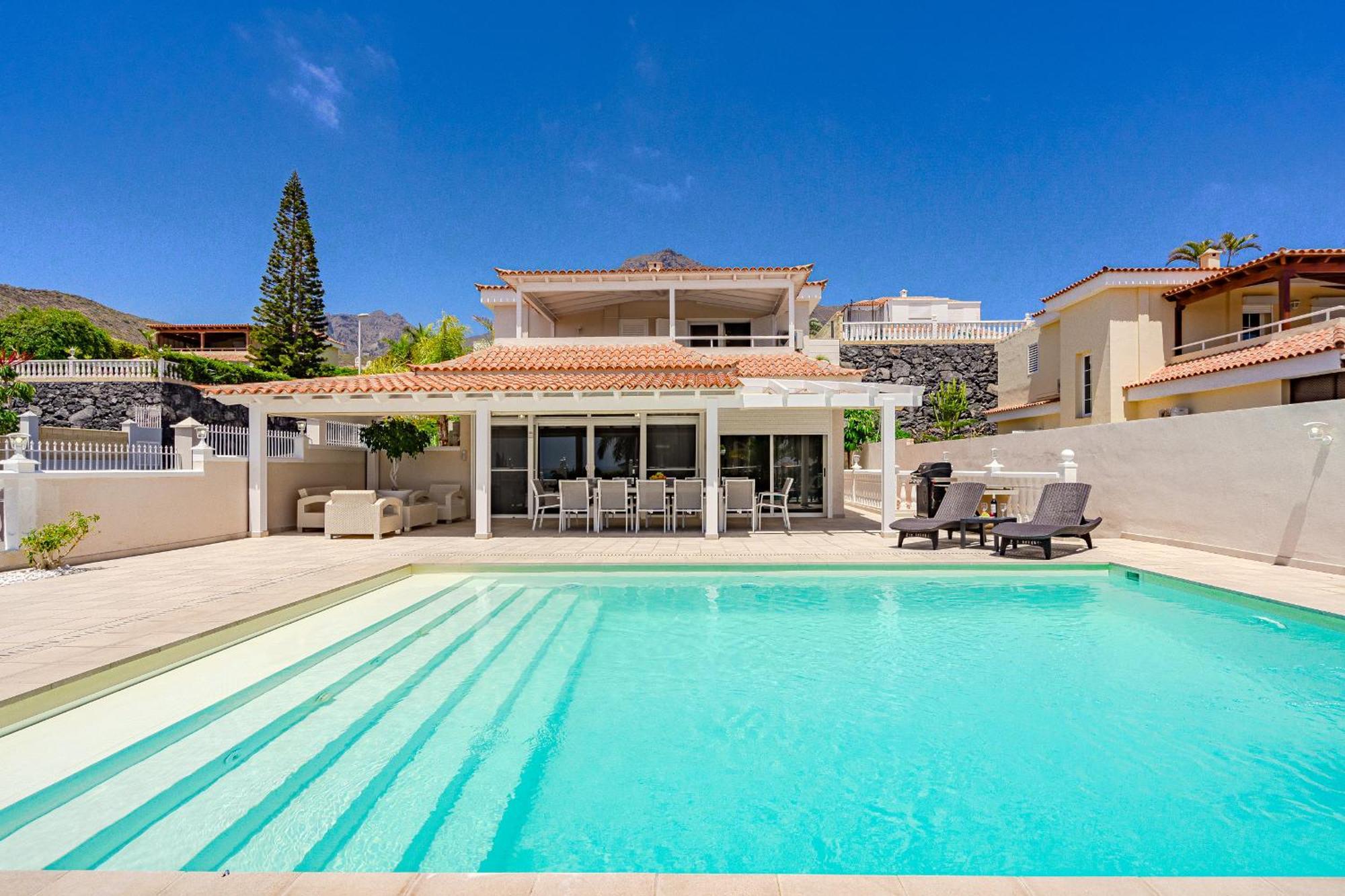 Villa Sabina - 6 Bedroom House アデヘ エクステリア 写真
